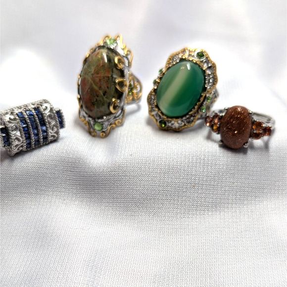 Statement Rings Sz 8 Lot of 4 Stone Crystal Cocktail Rings Silver Tone Band - Picture 3 of 4